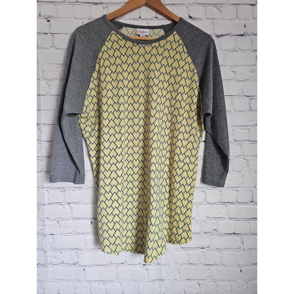 LuLaRoe Randy Baseball Tee Womens‎ Large Yellow Grey Geometric Raglan 3/4 Sleeve - Picture 2 of 12
